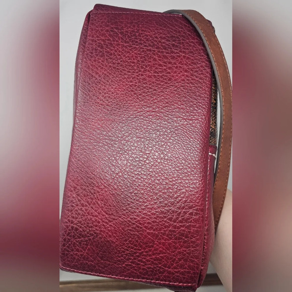 Time & Tru Women’s Fiona Burgundy Faux Leather Snake Skin Print Crossbody  NWOT - Picture 6 of 15